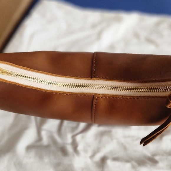 Portland Leather Goods Nora Shoulder Bag - Picture 11 of 11